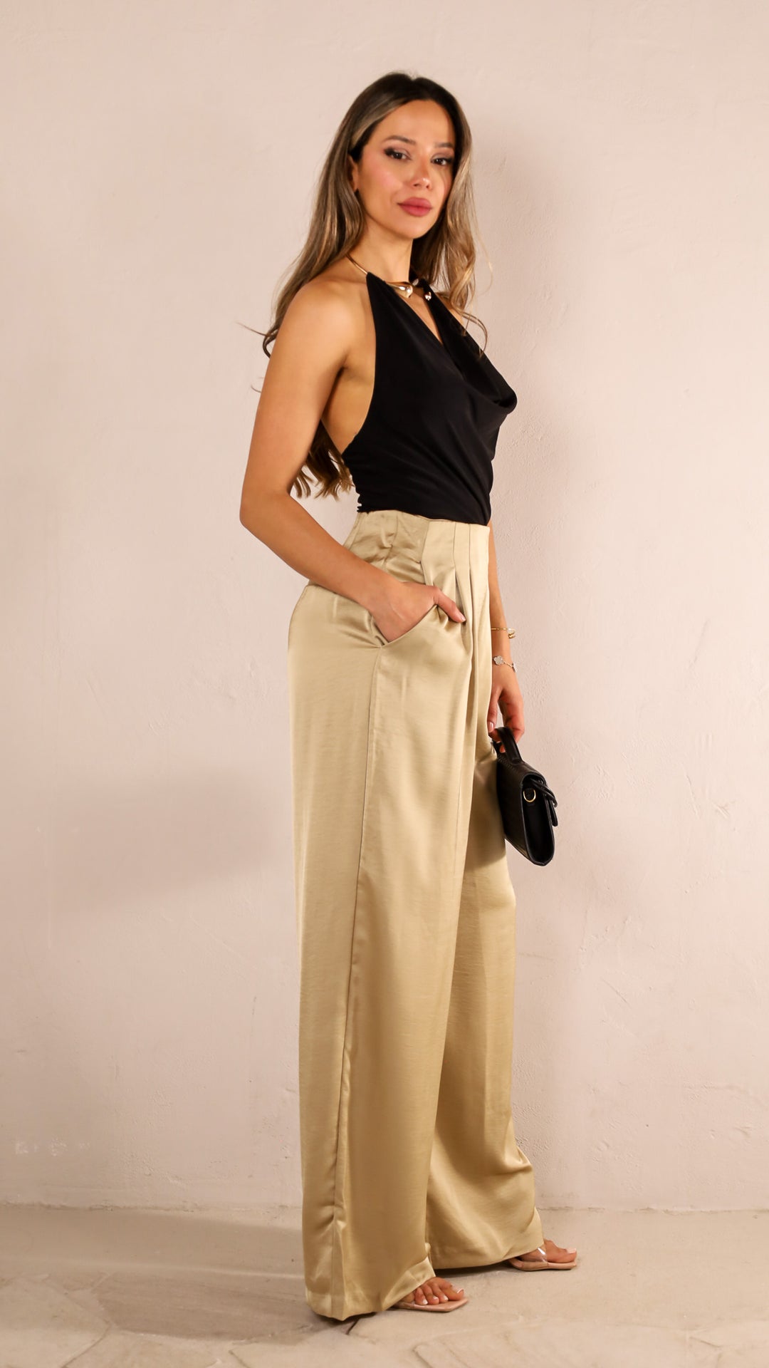 side view image 1 of Toria Top