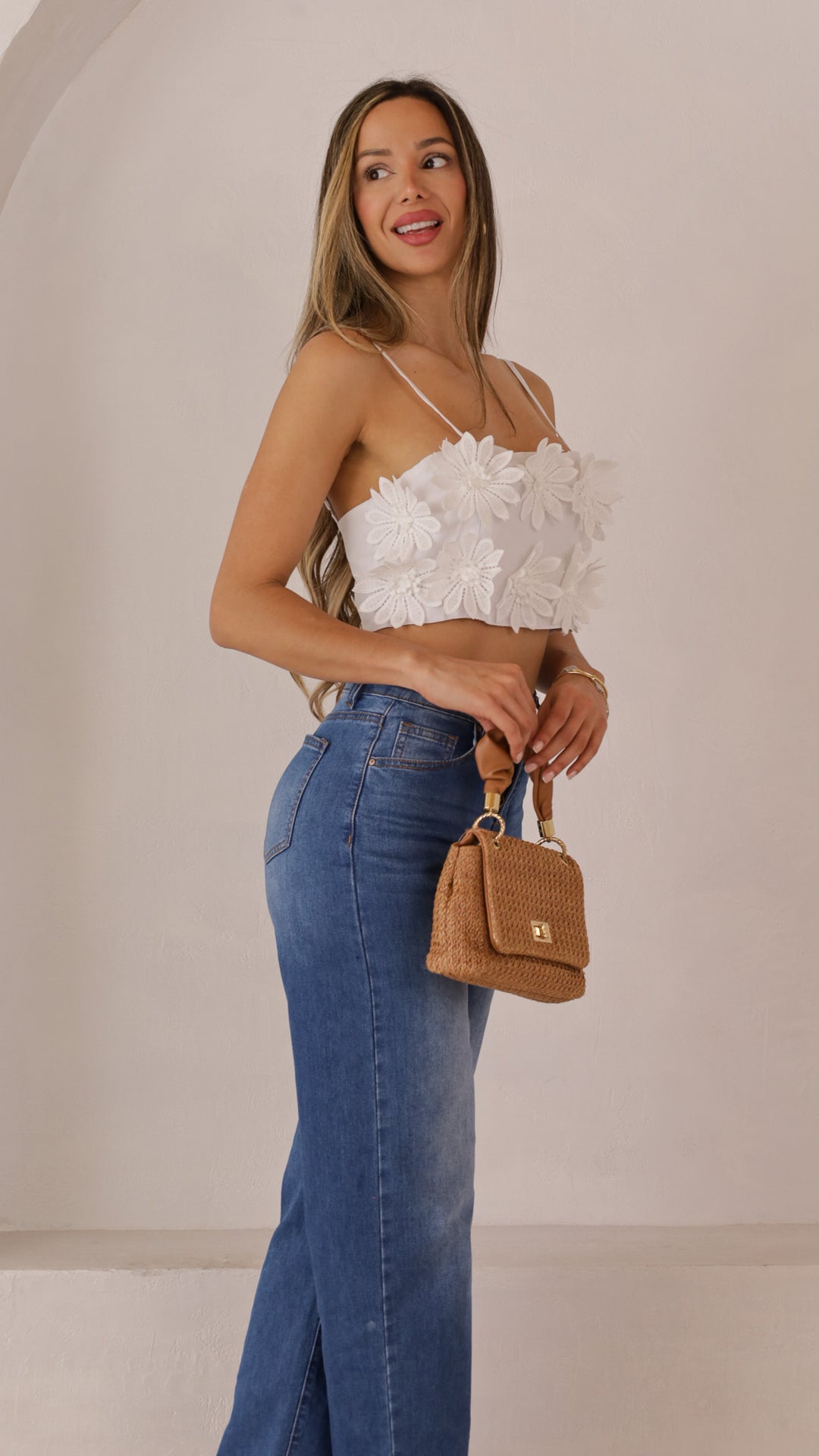 side view image 2 of Lauri Top