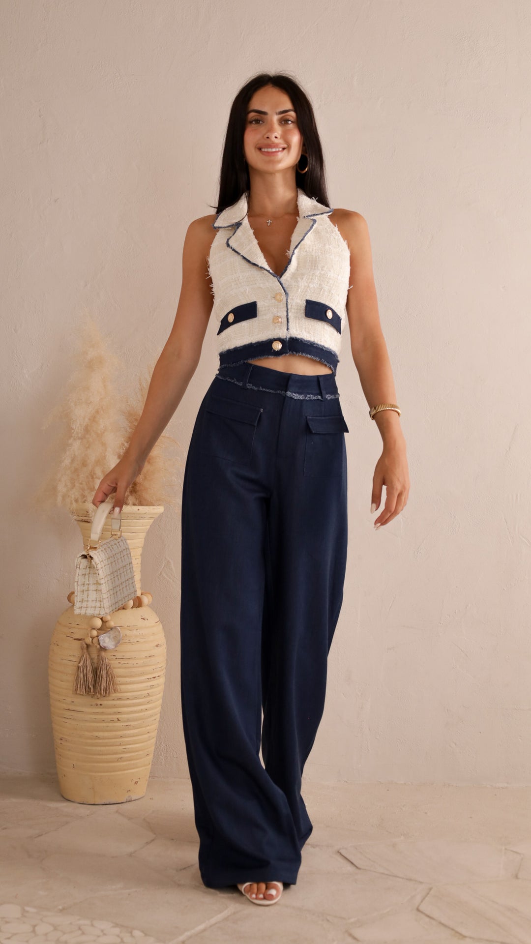 front view image 3 of Karola Set