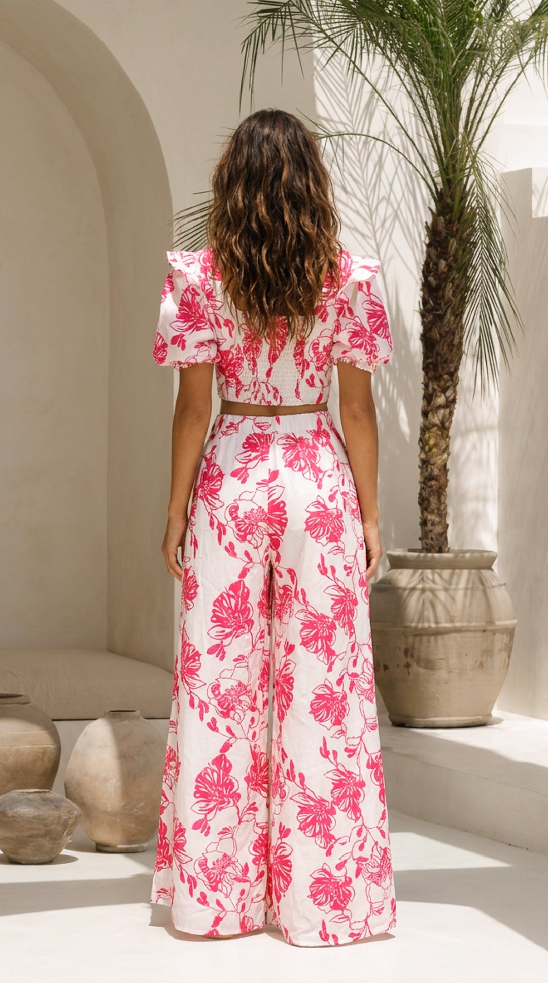 rear view image 1 of Carolina Set