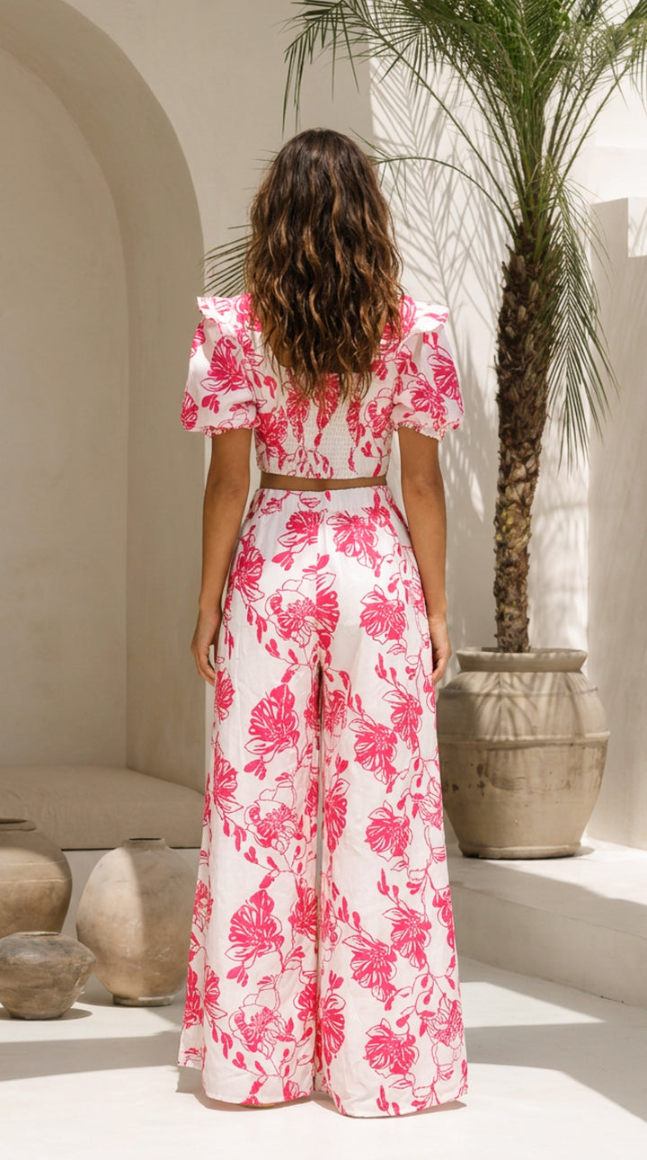 rear view image 1 of Carolina Set