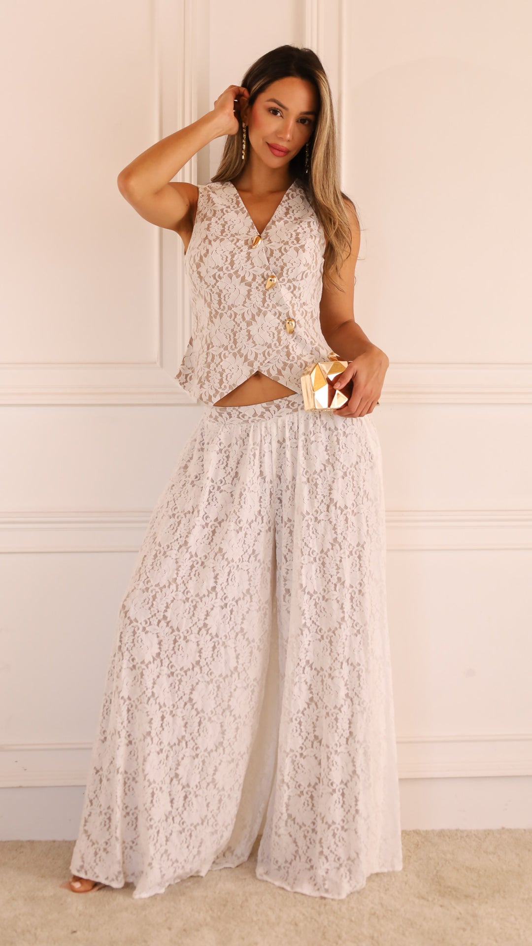 front view image 3 of Erine Set