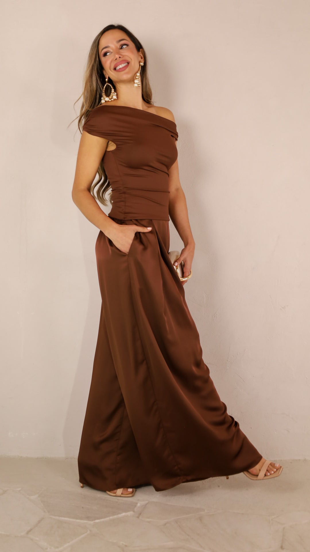 side view image 1 of Rallie Panta