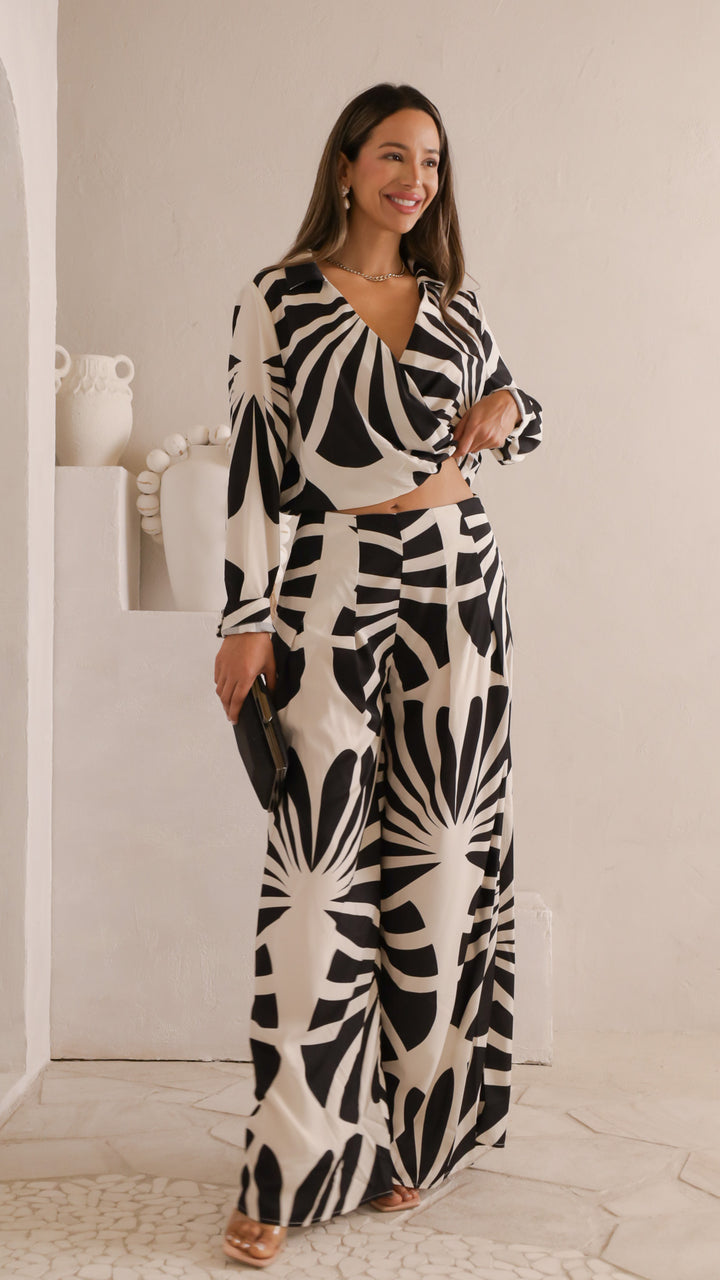 front view image 1 of Frida Set