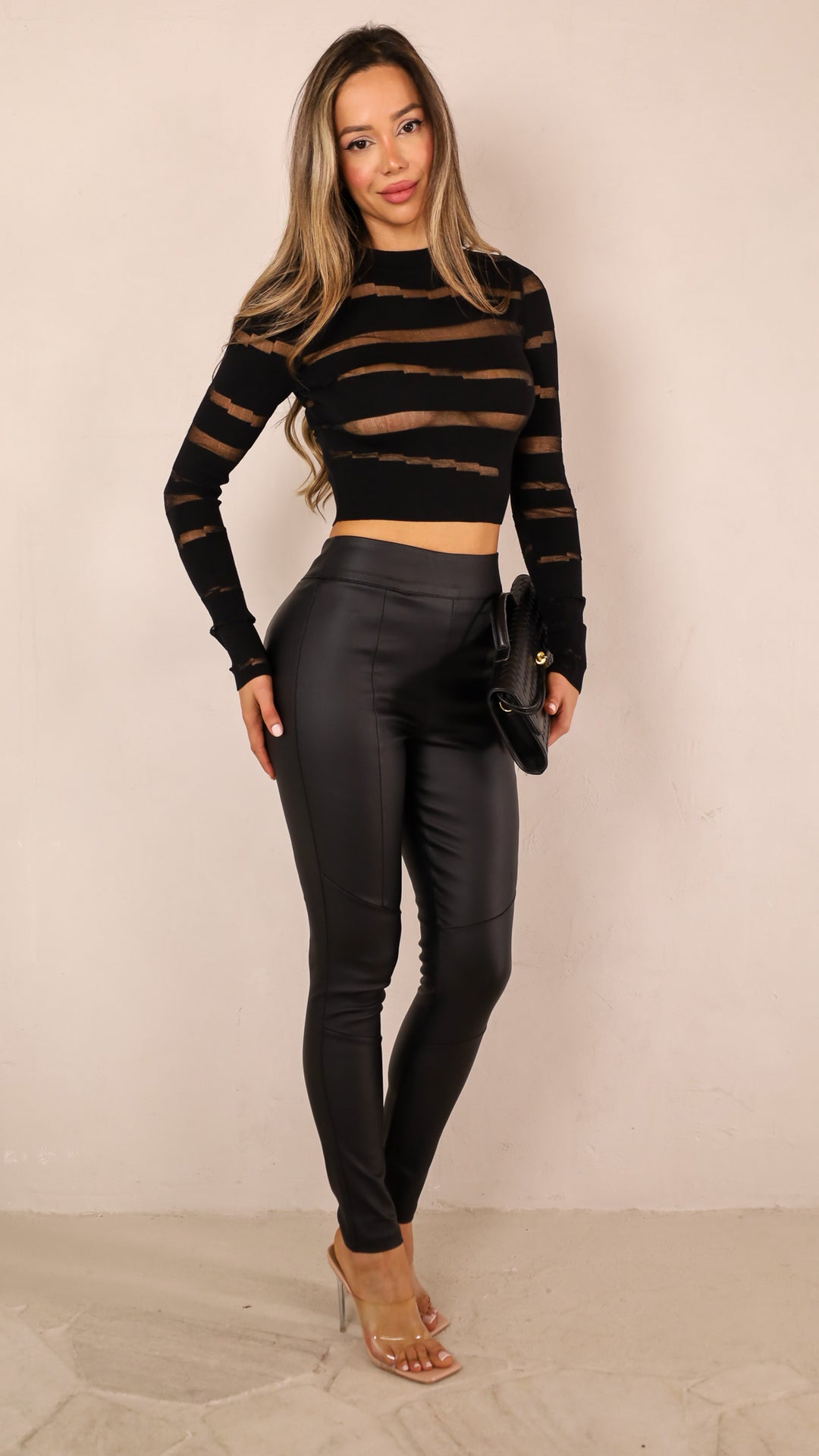 front view image 4 of Tera Top