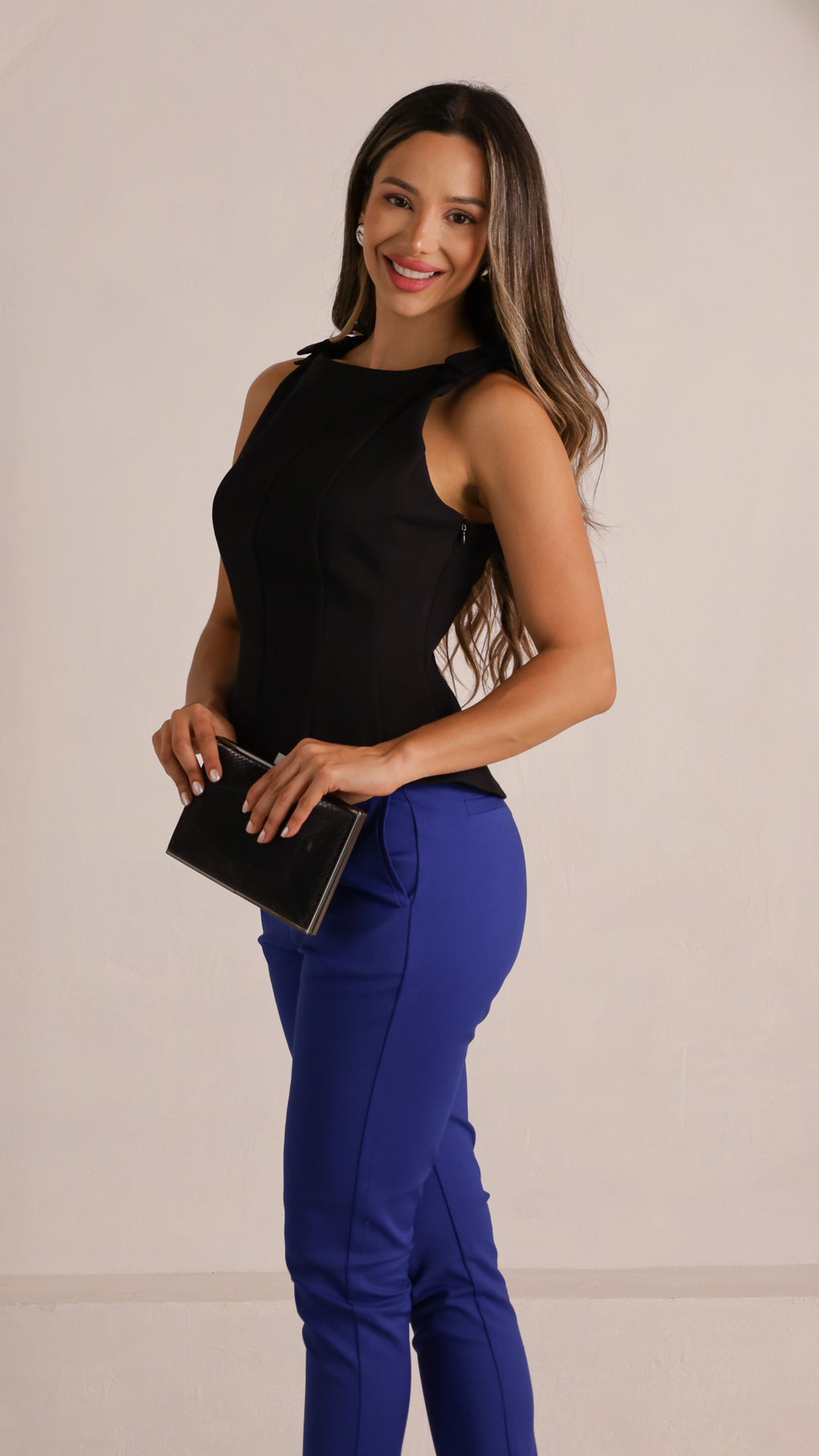 2 image rear view_royalblue of Hamara Pants