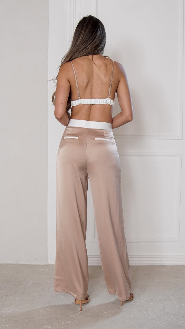 rear view image 2 of Elowen Pants Set
