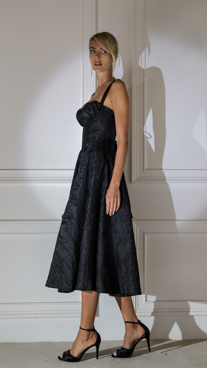 side view image 2 of Maelis Midi Dress
