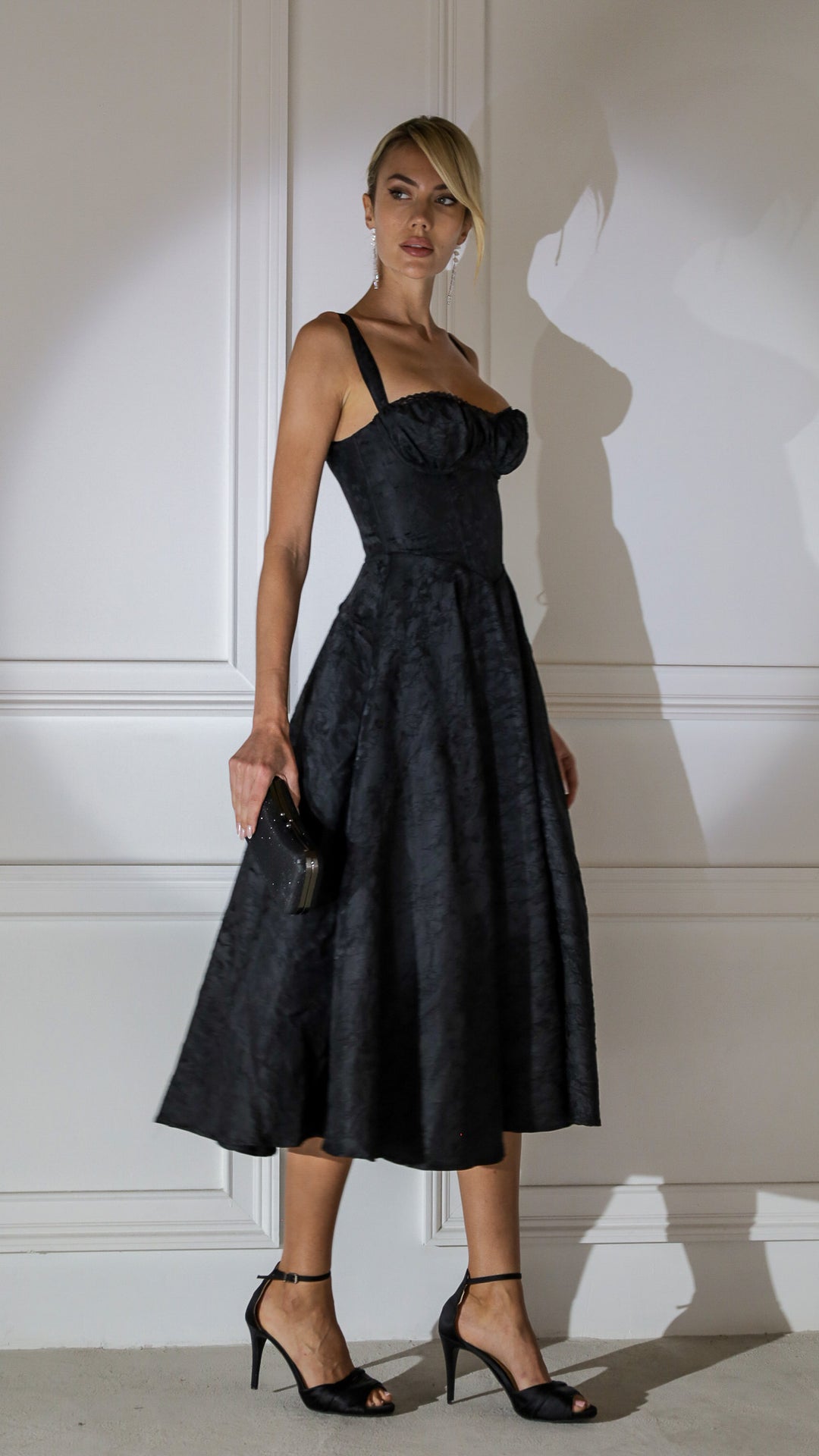 side view image 4 of Maelis Midi Dress