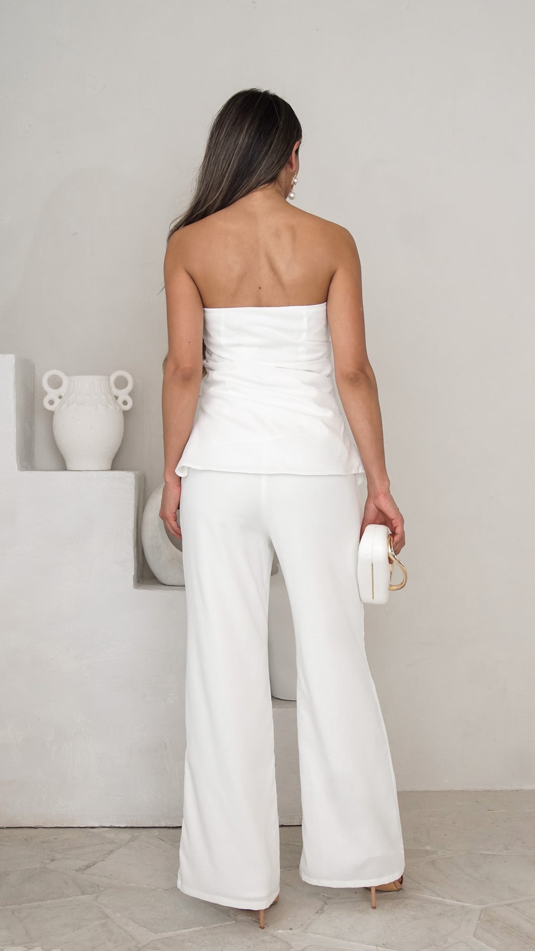 rear view image 1 of Faye Set