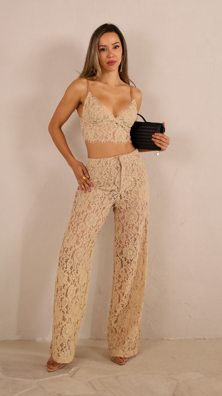 front view image 1 of Collete Set