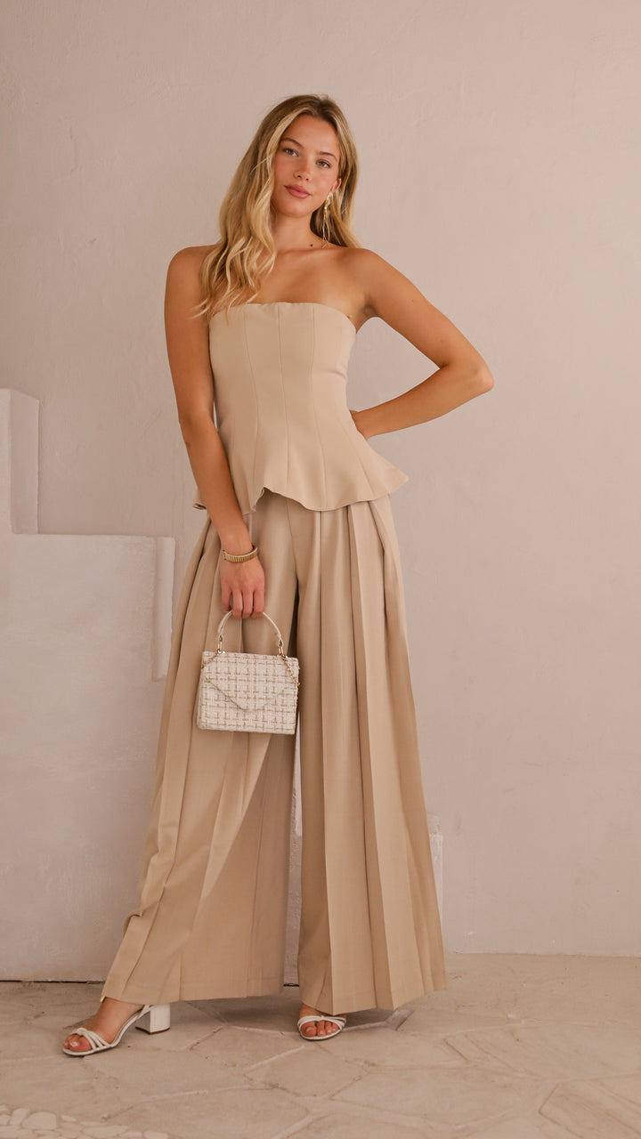 front view image 3 of Warin Top