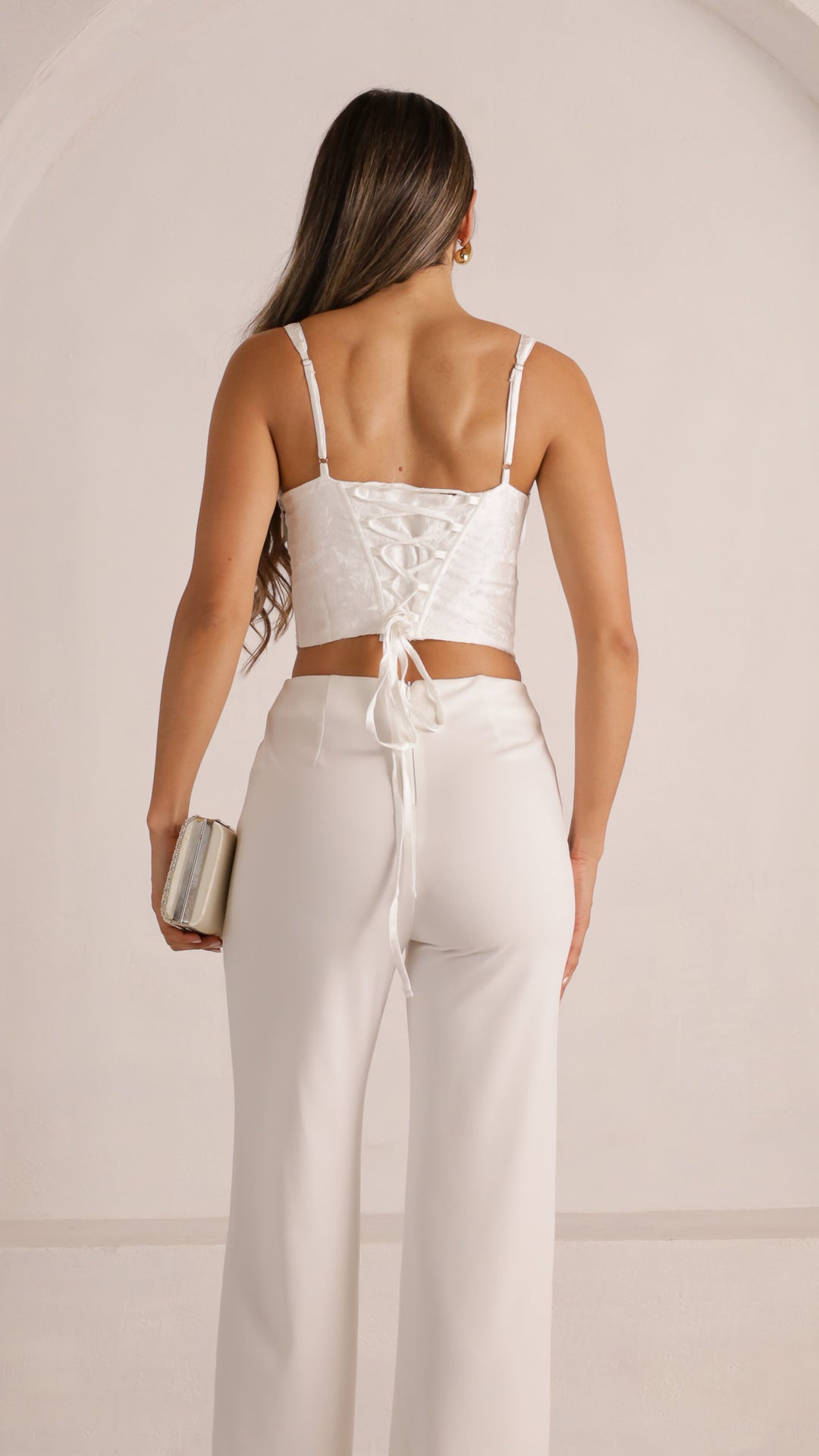 2 image rear view_white of Ameli Top