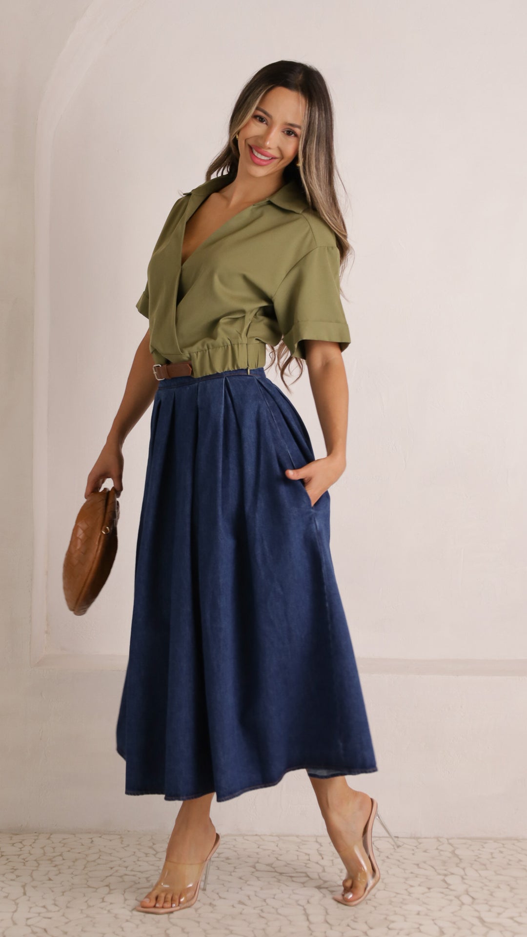 side view image 2 of Yesleny Skirt