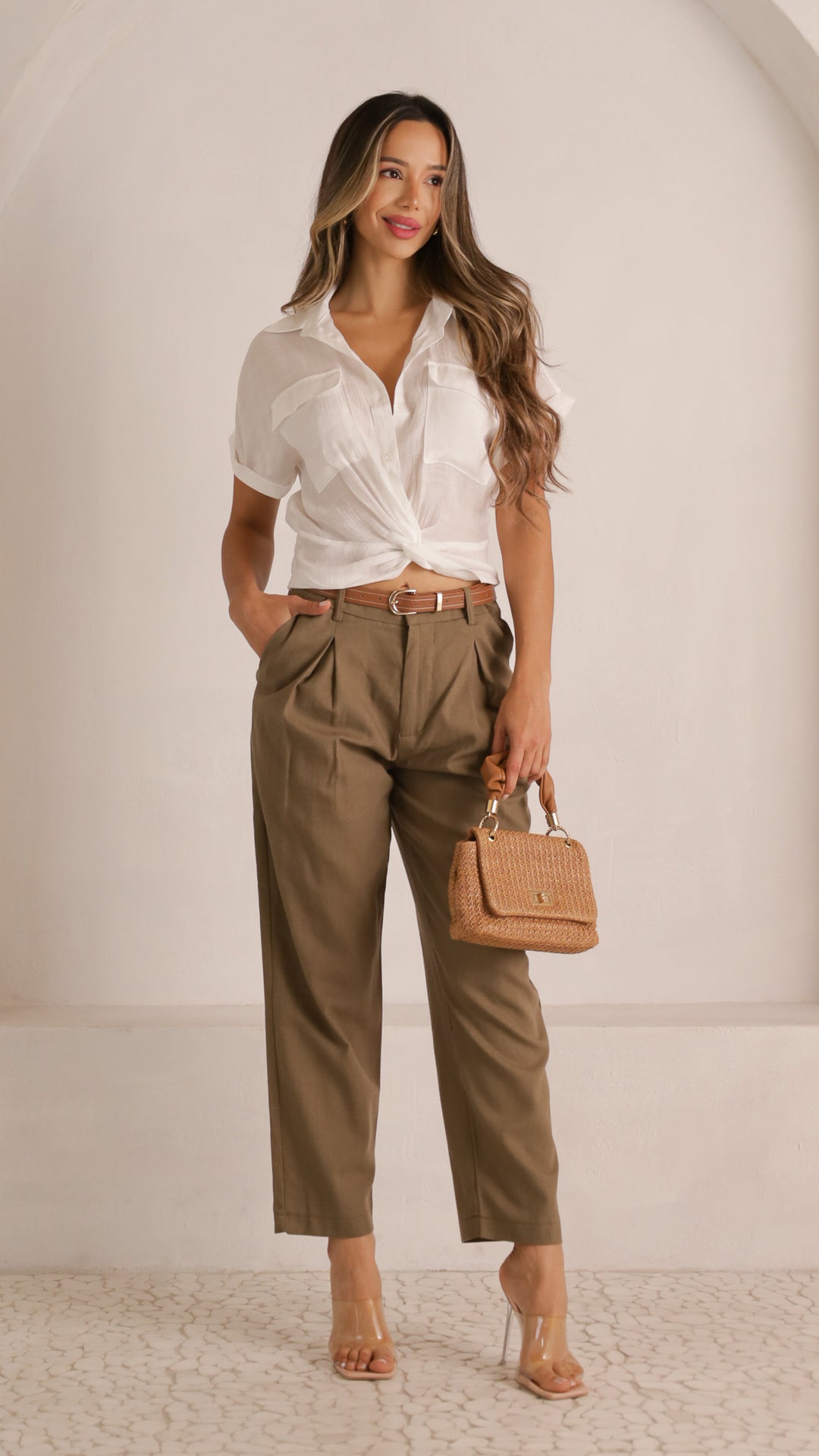 2 image front view_olive of Caside Pants