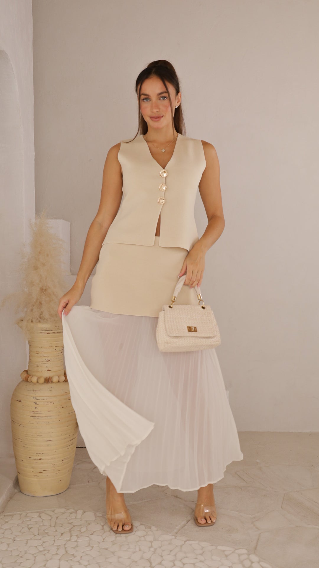 front view image 3 of Rowena Set