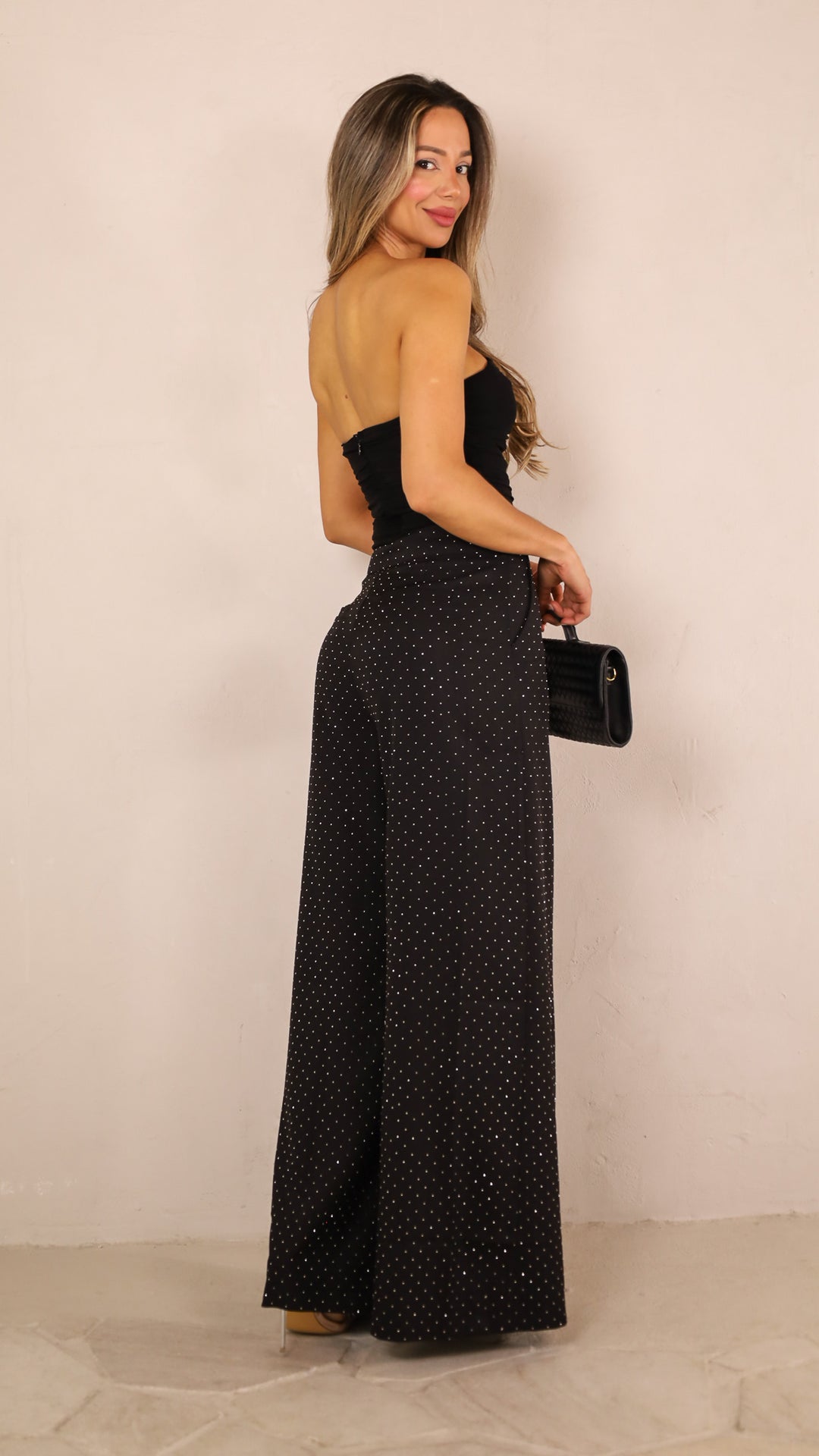 side view image 2 of Ellen Top