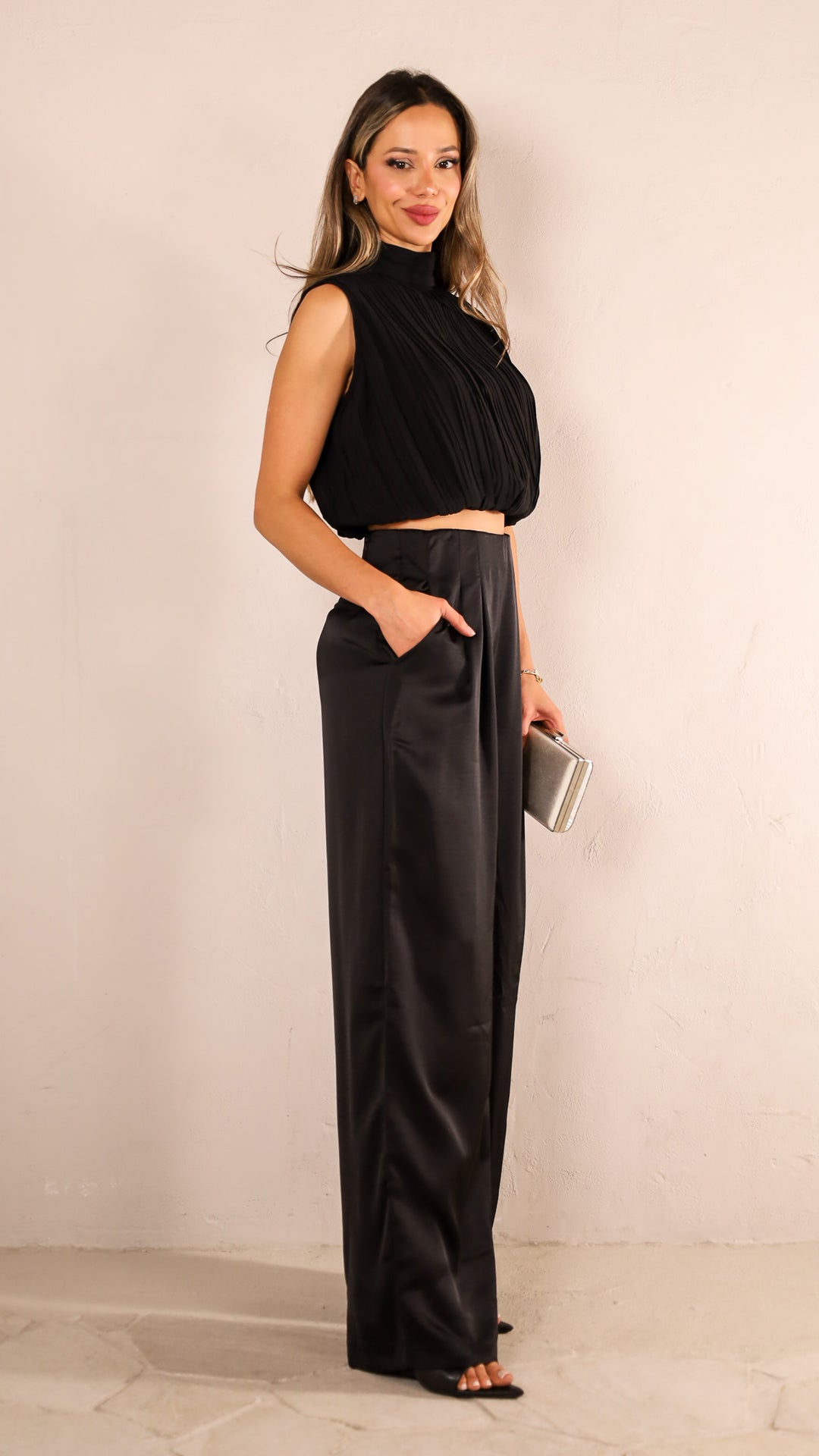 side view image 2 of Nilian Pants