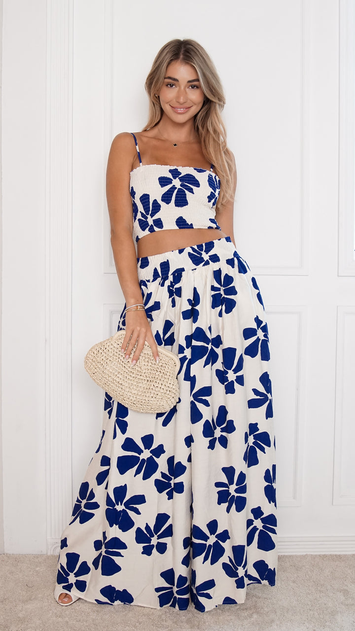 front view image 2 of Noemi Skirt Set