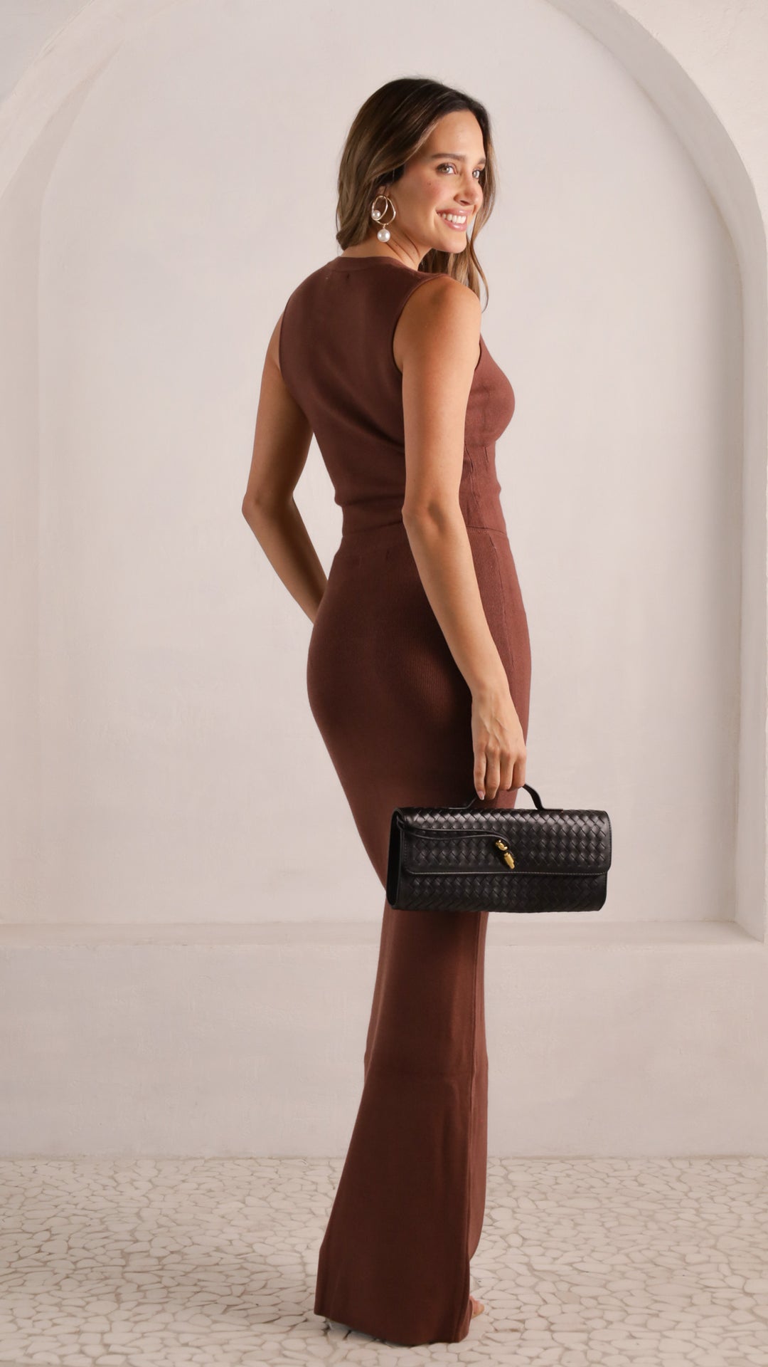 side view image 3 of Ivanka Set