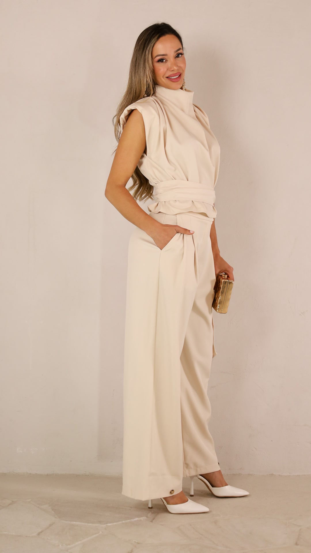 side view image 1 of Samira Top