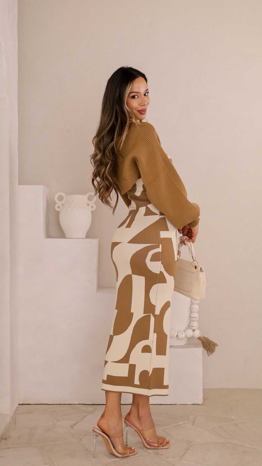 side view image 2 of Amaris Set