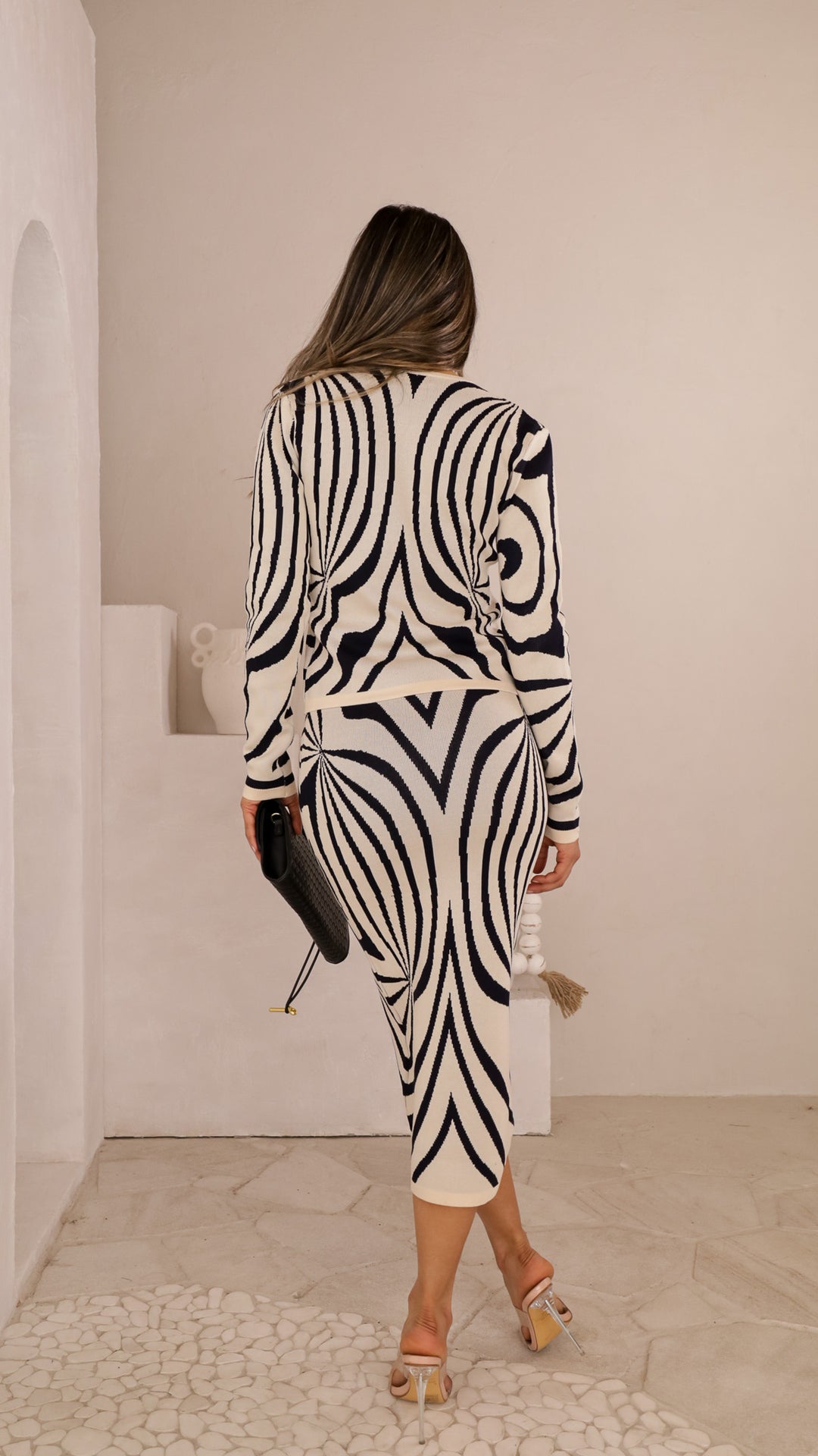 rear view image 1 of Zafira Top