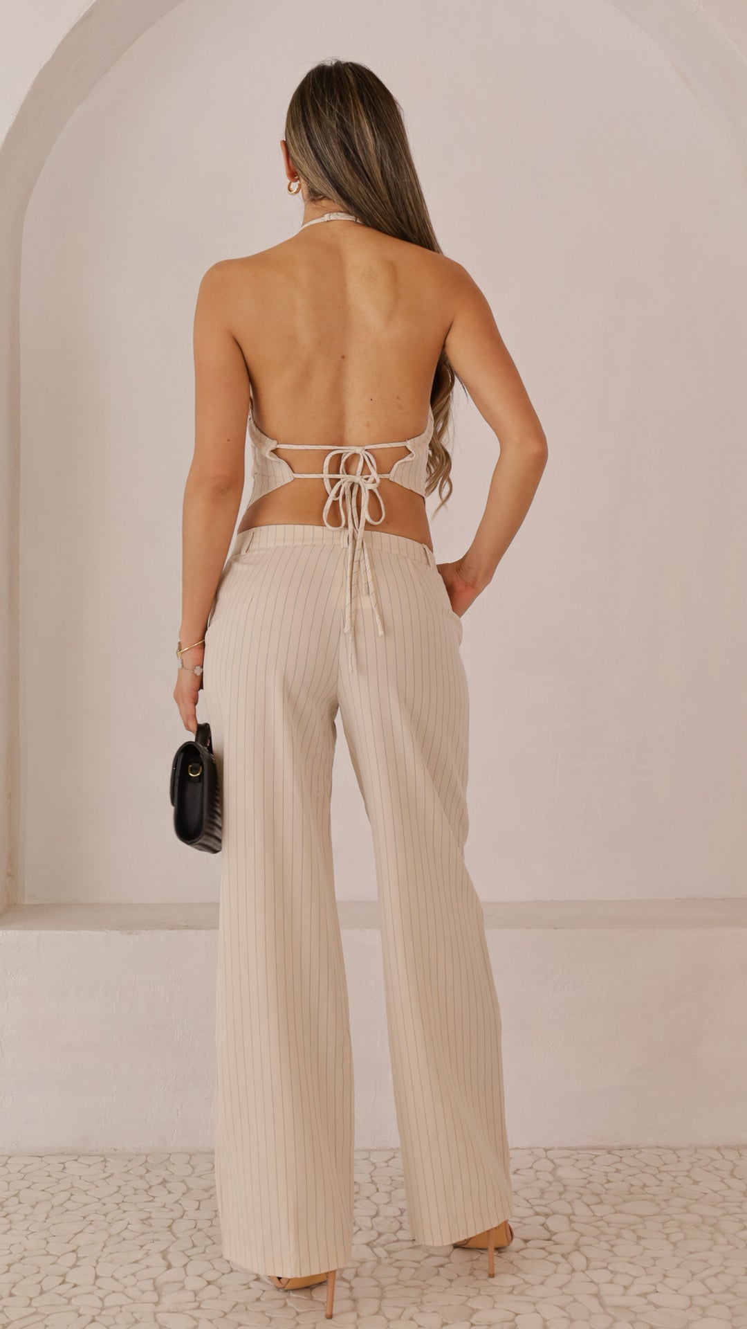 rear view image 2 of Danica Set