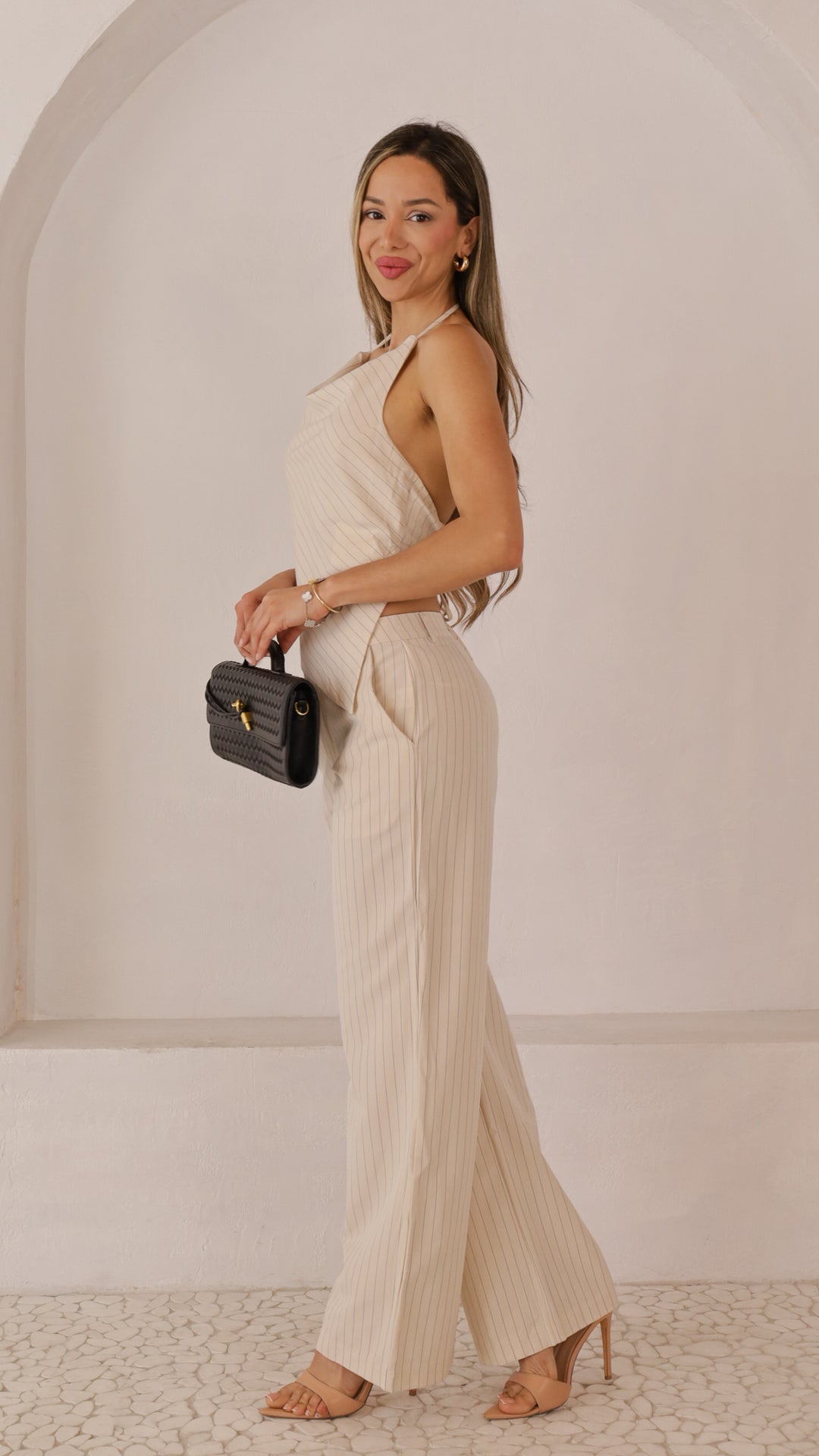 side view image 2 of Danica Set