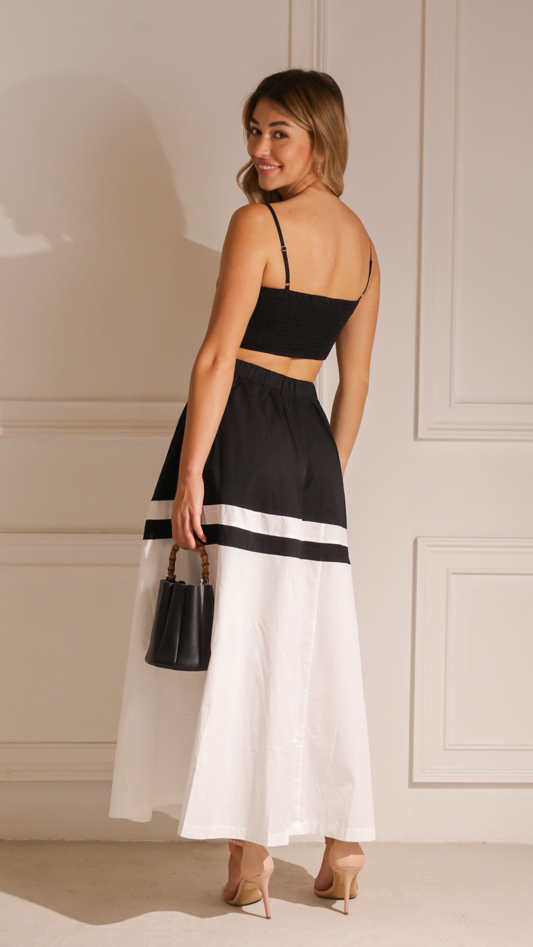 rear view image 1 of Delfina Set