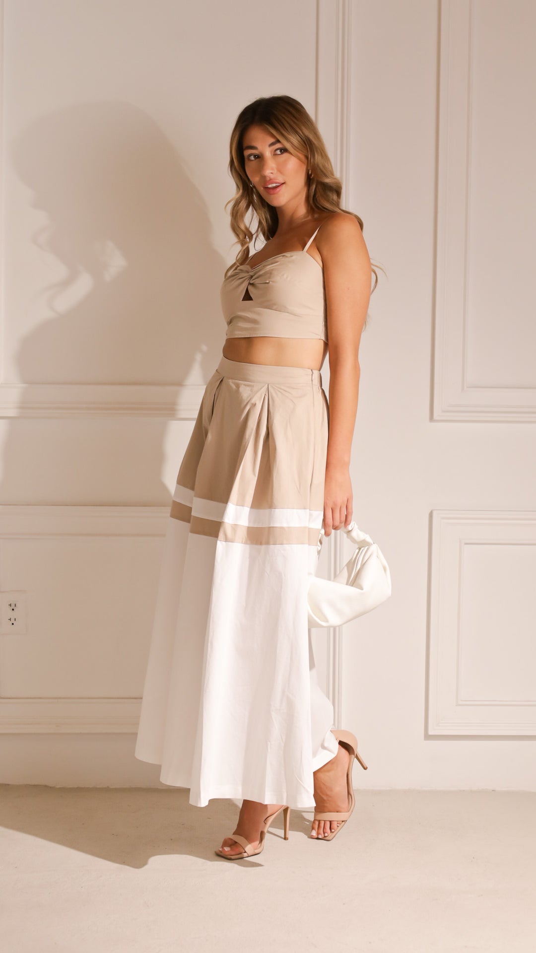 side view image 3 of Delfina Set