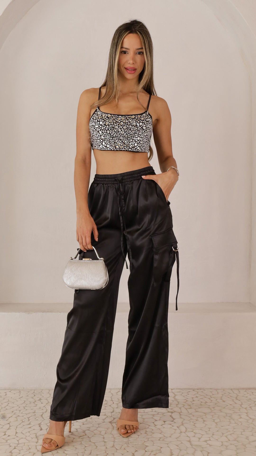 front view image 1 of Garah Set