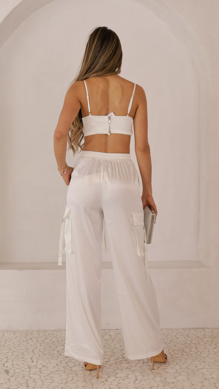 rear view image 1 of Garah Set