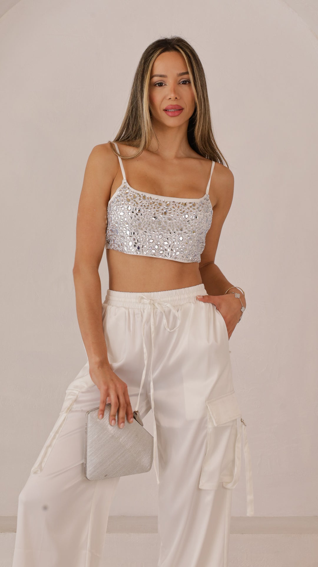 front view image 3 of Garah Set