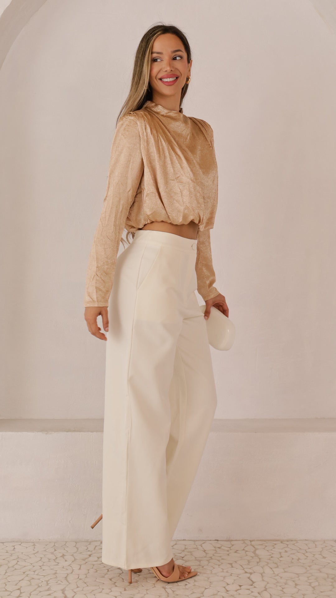 rear view image 1 of Lody Top