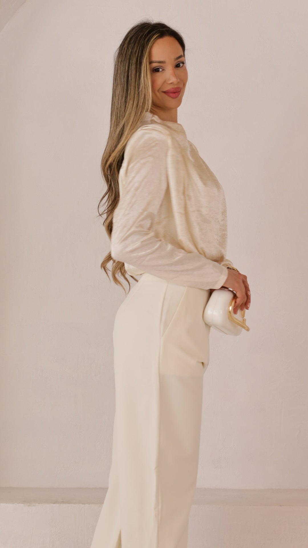 side view image 2 of Lody Top