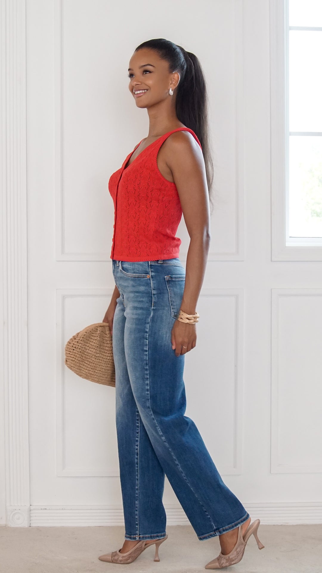 side view image 1 of Elara Top