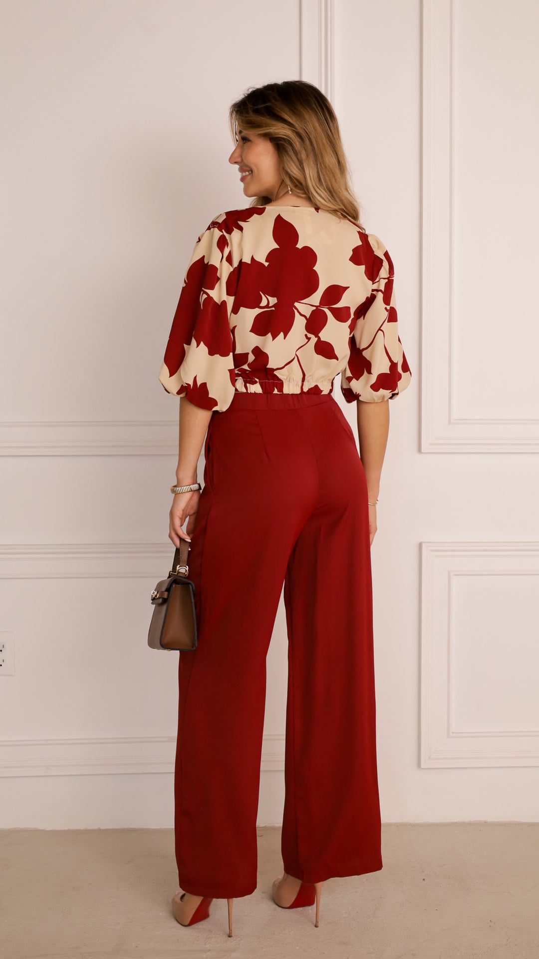 rear view image 1 of Madi Set