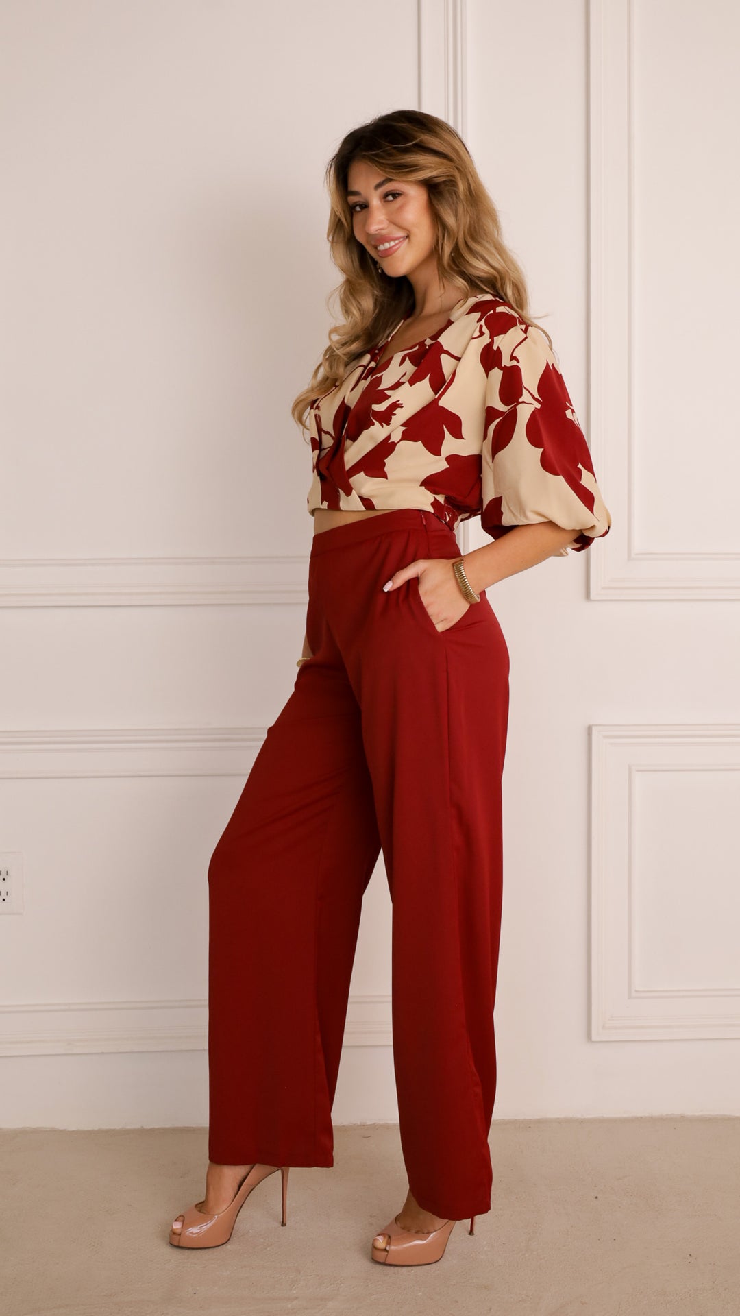 side view image 3 of Madi Set