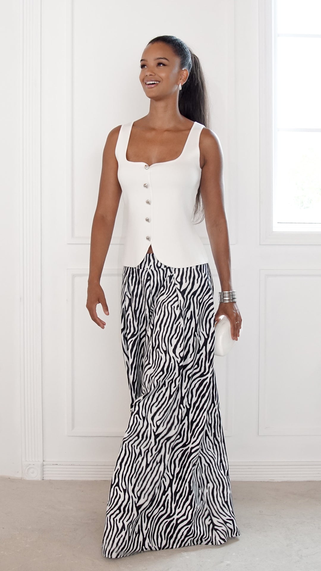 side view image 1 of Teanna Top