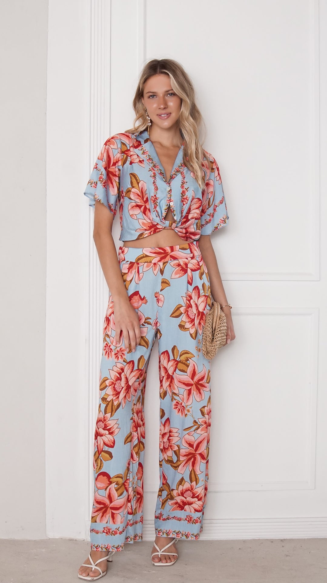 front view image 1 of Lunet Set