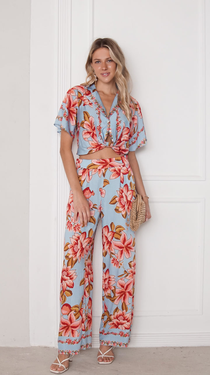 front view image 1 of Lunet Set