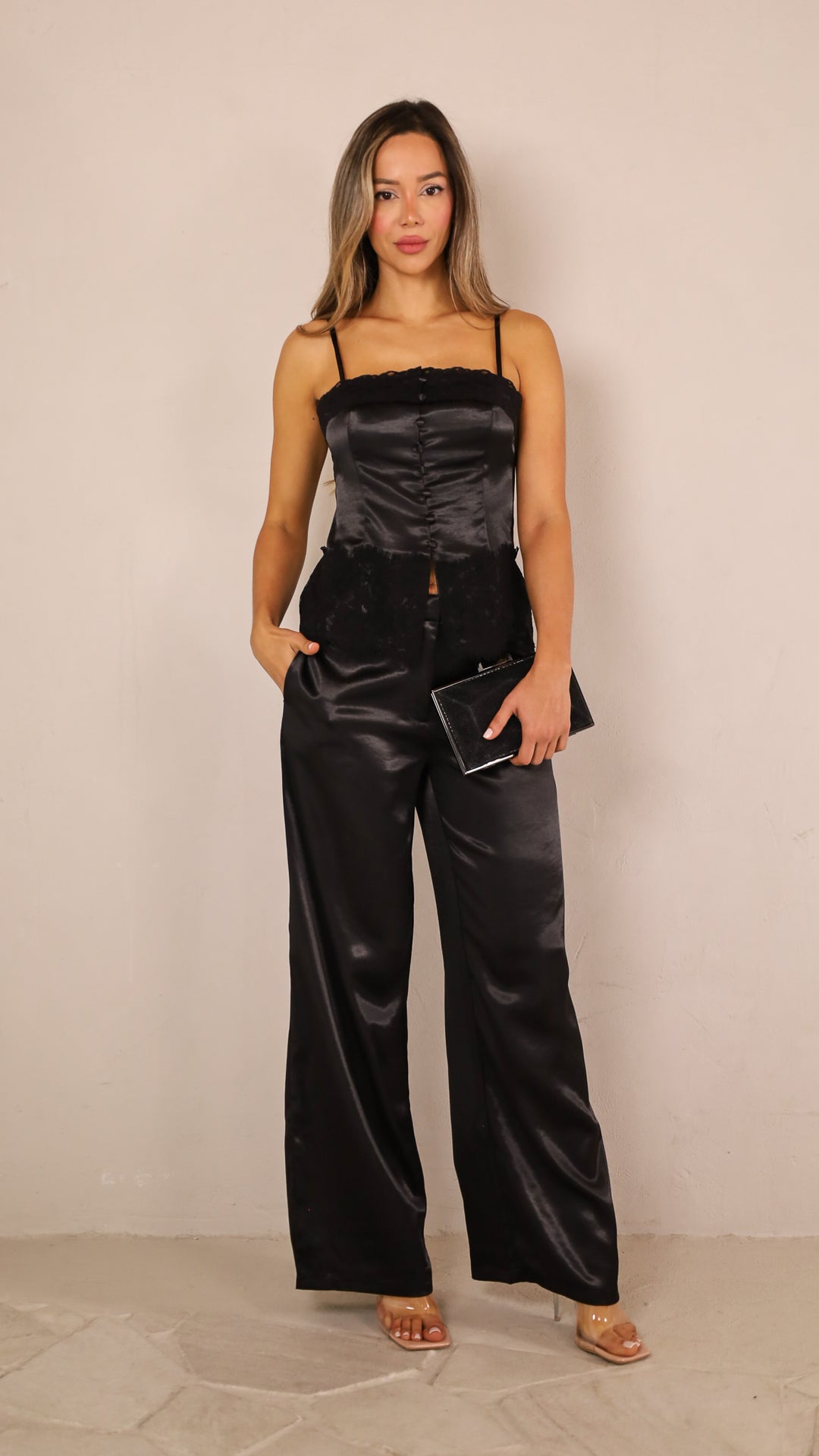 front view image 1 of Karlina Set