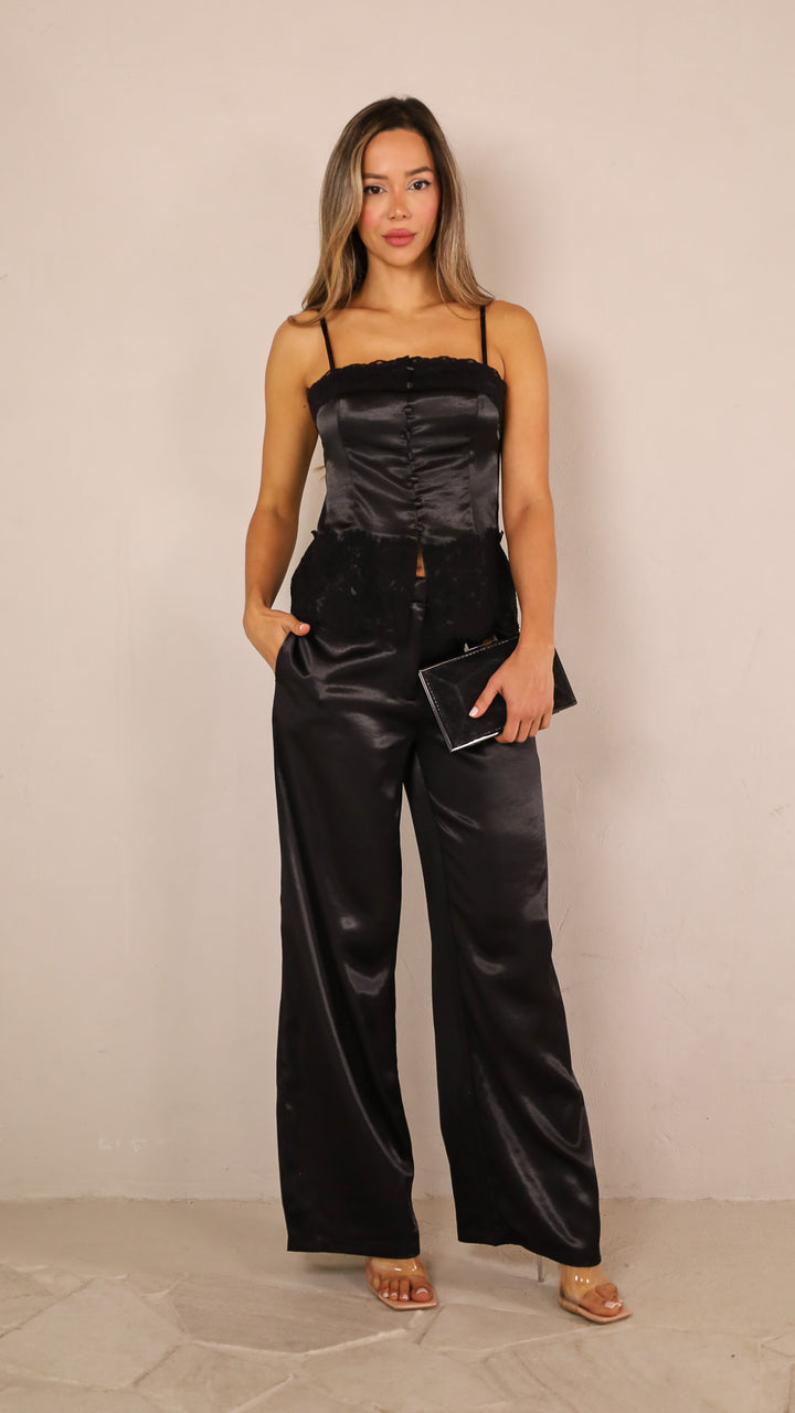 front view image 1 of Karlina Set
