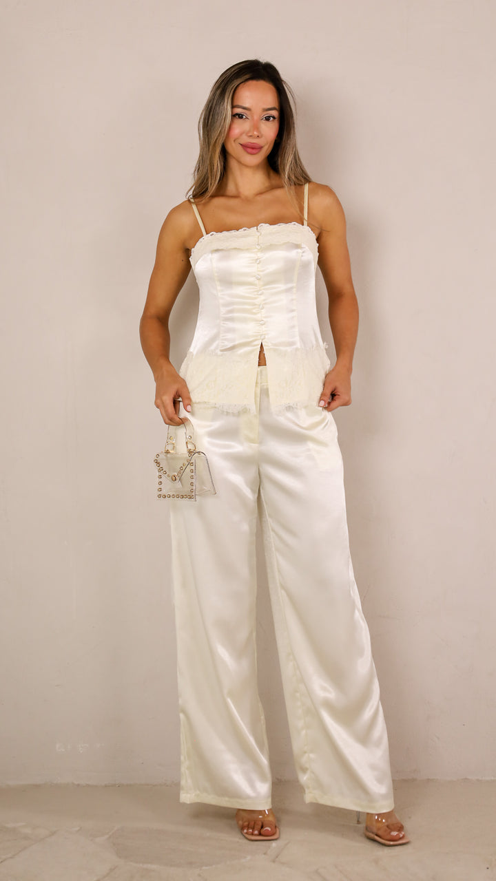 front view image 1 of Karlina Set