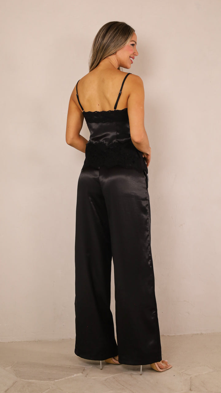 rear view image 1 of Karlina Set