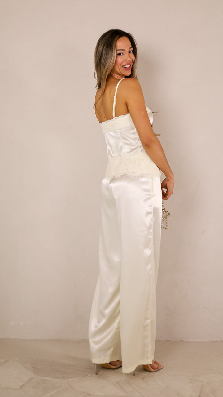 rear view image 1 of Karlina Set