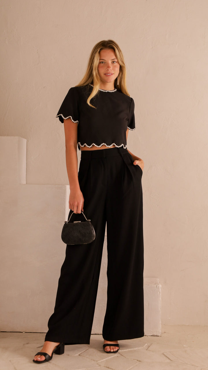 front view image 1 of Aven Top