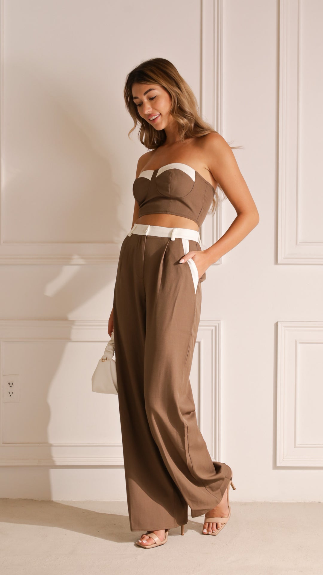 side view image 2 of Dailin Set