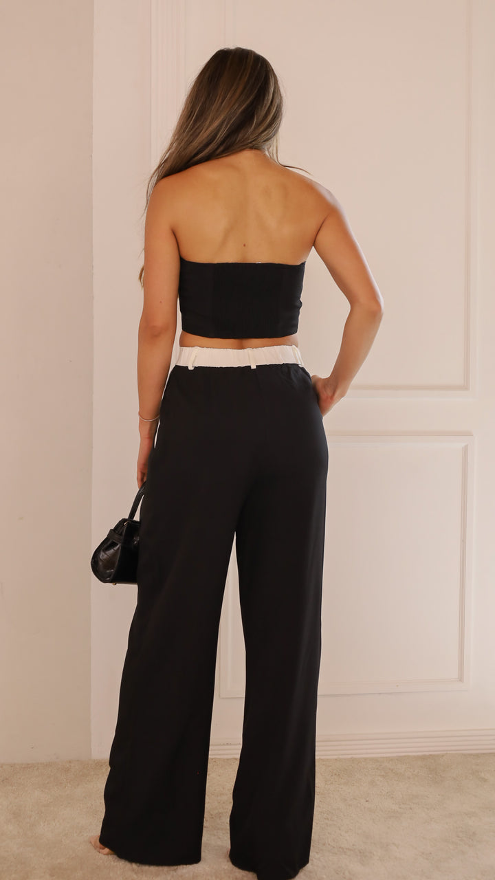 rear view image 1 of Aliana Set